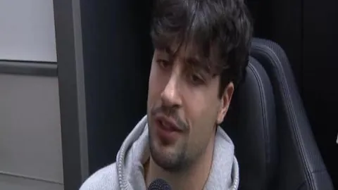 郑钦文面对强敌：17岁新星全胜问鼎，首入世界前十刷新纪录